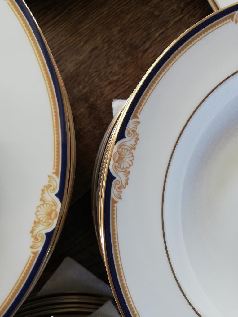 Uniek 14 pers. Wedgwood Cavendish eet/koffieservies NIEUW, Ophalen, Nieuw, Porselein, Wedgwood