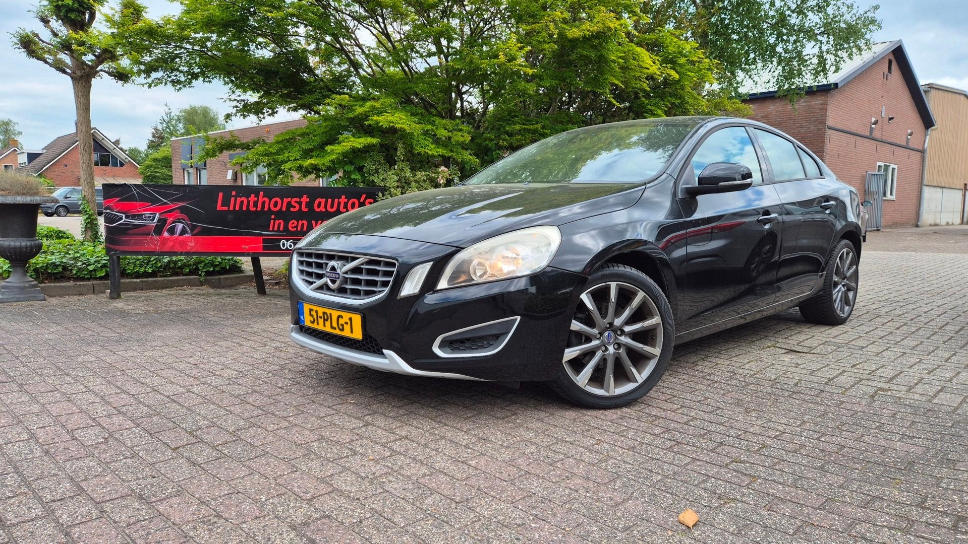 Volvo S60 1.6 T3 CLIMA-NAVI-2011, Auto's, Voorwielaandrijving, Gebruikt, Zwart, 4 cilinders