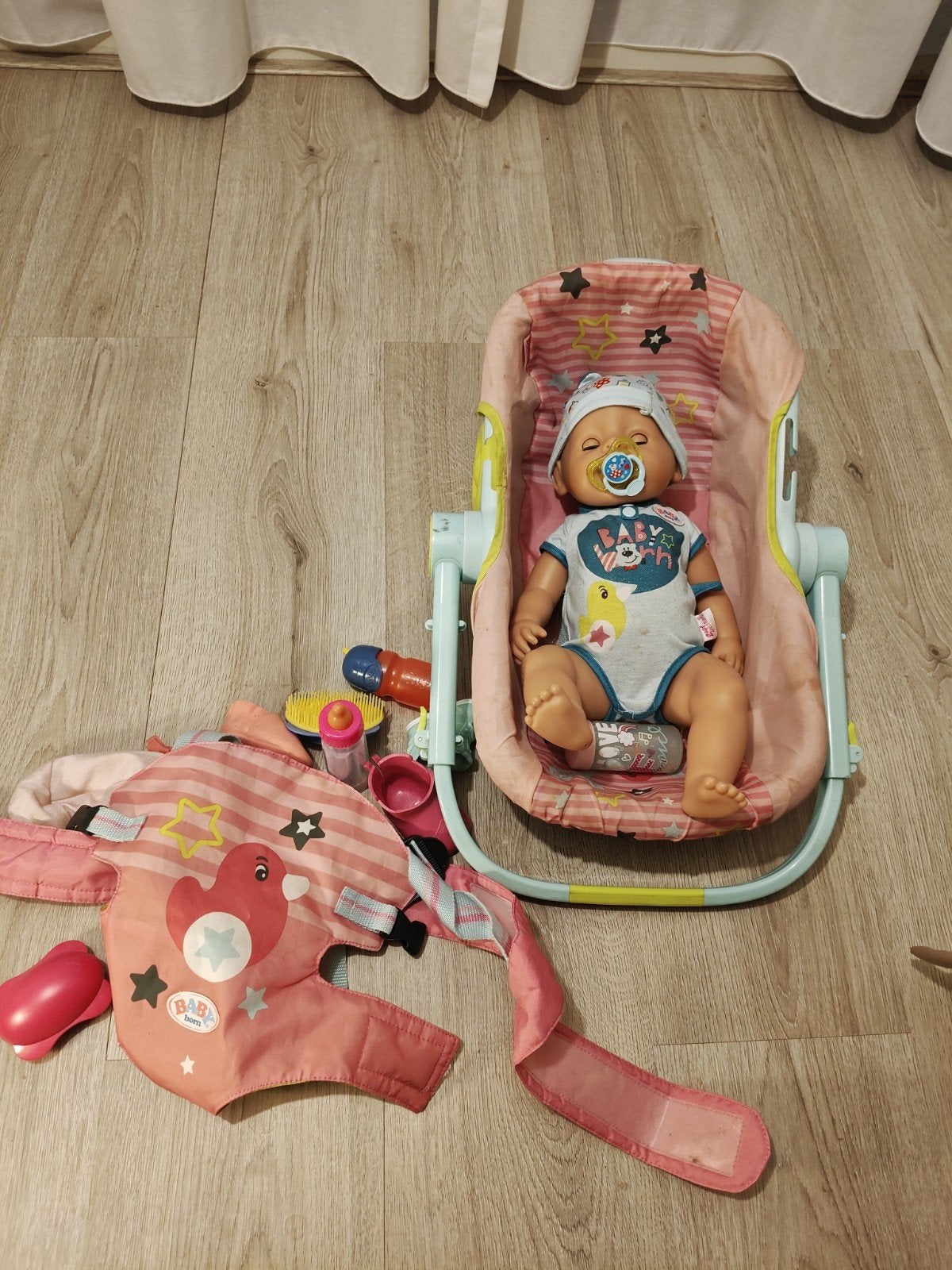 Baby Born pop met maxicosi, draagzak en accessoires, Kinderen en Baby's, Ophalen of Verzenden