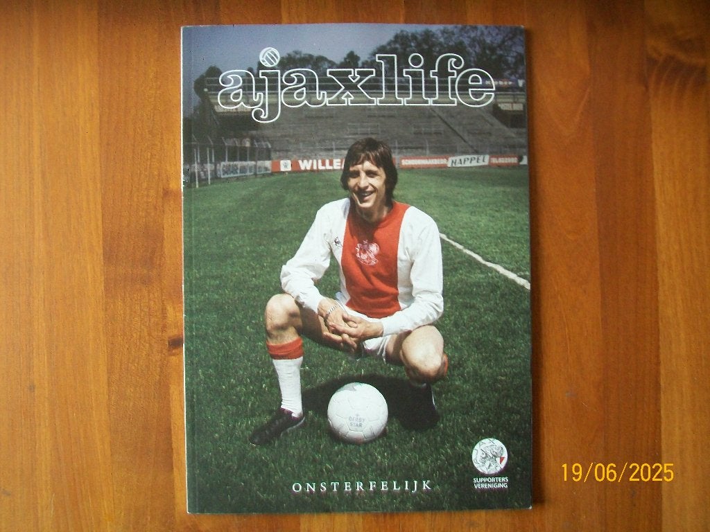 Johan Cruyff - Onsterfelijk  ( Ajax Life), Verzenden, Zo goed als nieuw, Ajax, Boek of Tijdschrift
