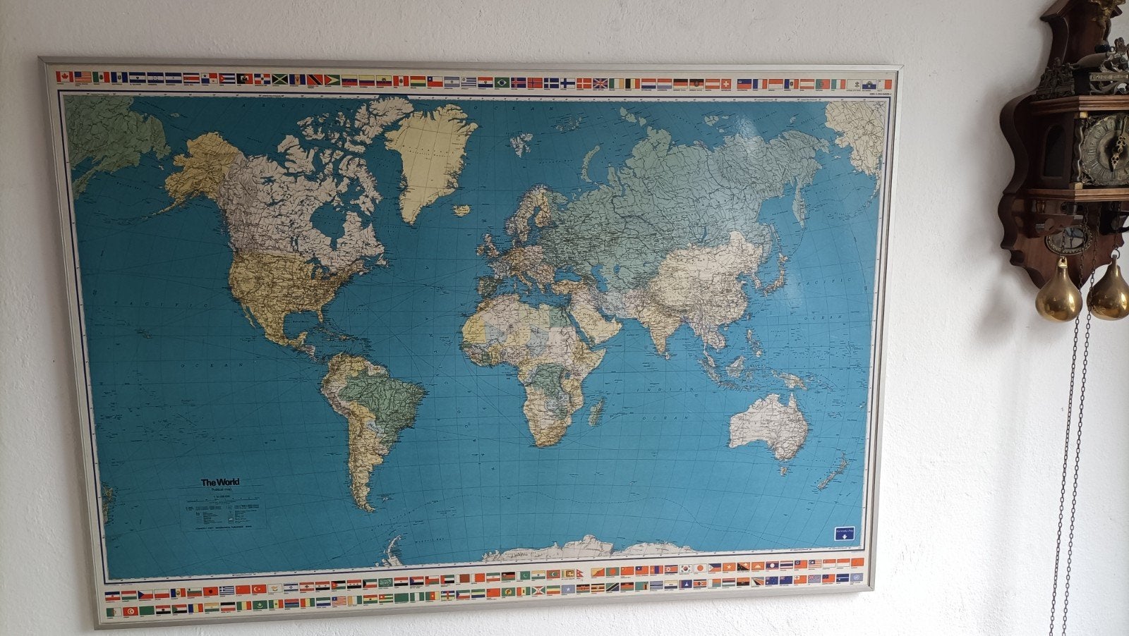Groot bord met wereldkaart 130/90cm., Boeken, Atlassen en Landkaarten, Ophalen, Zo goed als nieuw, 2000 tot heden, Landkaart