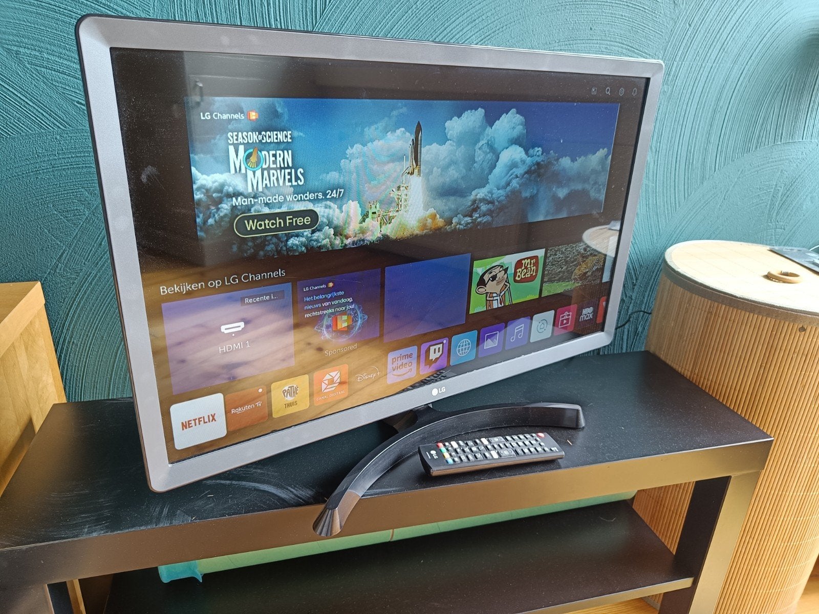 Smart tv - 28 inch - 70 cm diagonaal, Audio, Tv en Foto, Televisies, Ophalen, LED, Zo goed als nieuw, 100 Hz
