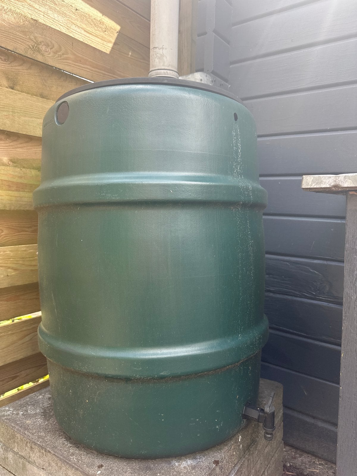 Harcostar Regenton 150L met kraantje, Kunststof, Gebruikt, Met kraantje, 150 liter of meer