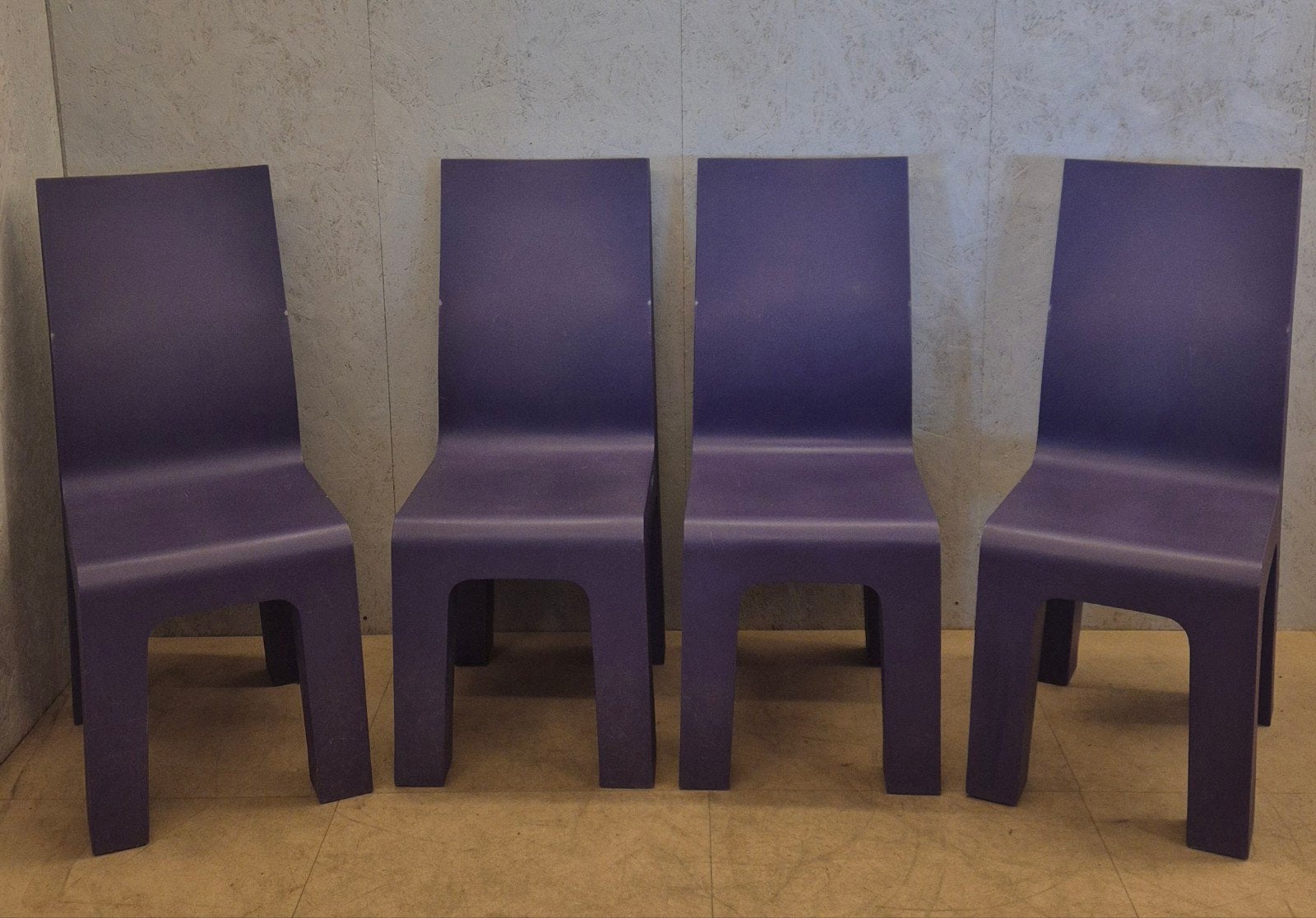 Originele Richard Hutten Centraal Museum stoelen paars