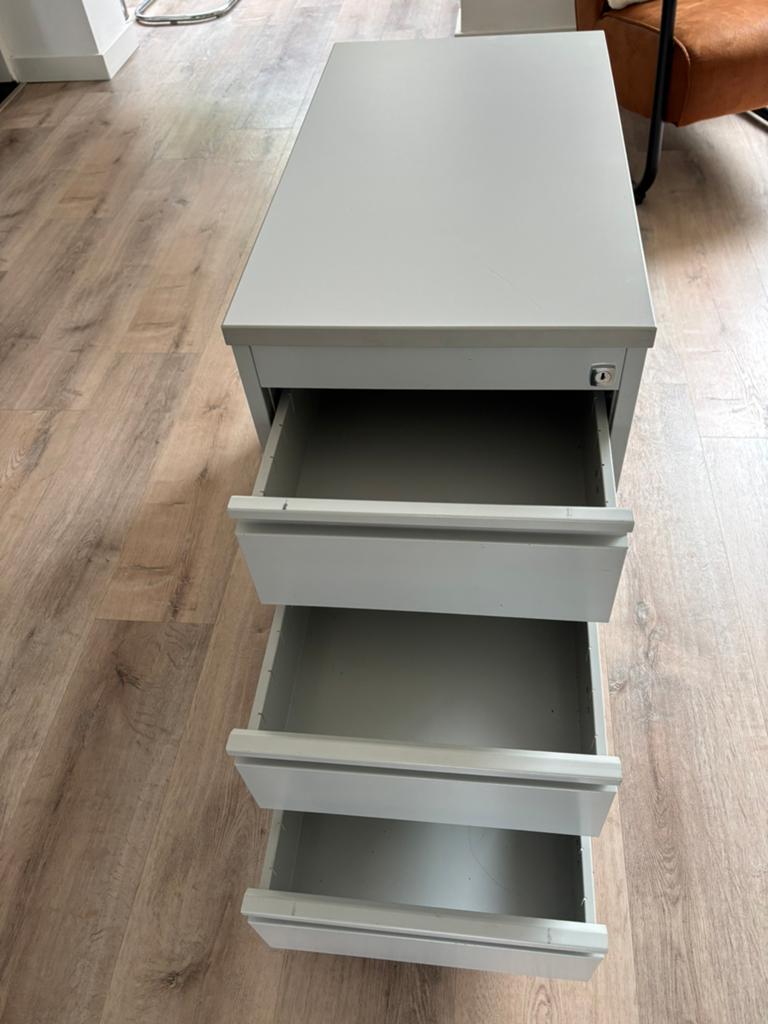 Metalen bureau kast, Huis en Inrichting, Kasten | Roldeurkasten en Archiefkasten, Ophalen, 25 tot 50 cm, 50 tot 100 cm, Minder dan 100 cm