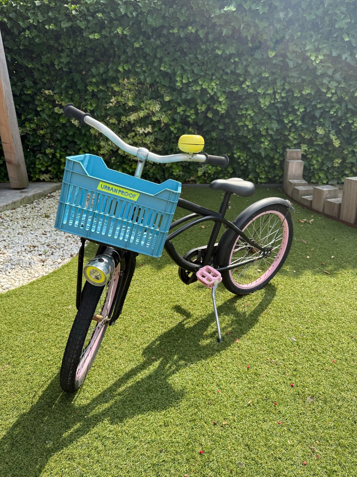 Kinderfiets 20 inch met mandje en standaard, Ophalen, Gebruikt, 20 inch of meer