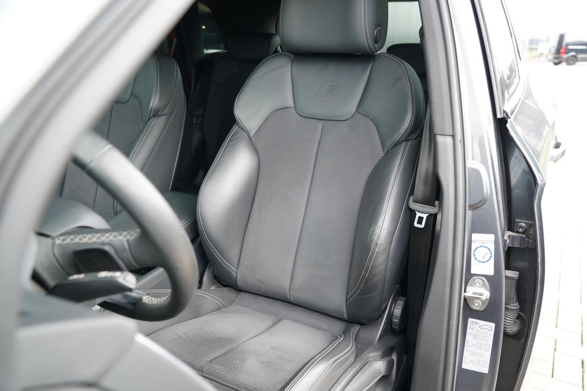 Audi Q5 55 TFSI e S edition | Head-Up | Matrix LED | Adaptie, Auto's, Automaat, Gebruikt, Zwart, 4 cilinders