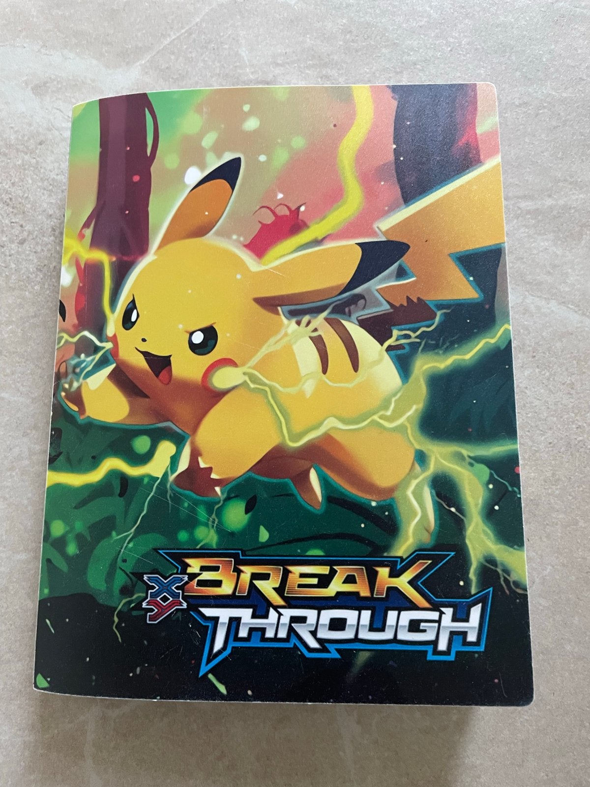 Grote verzameling Pokémon kaarten in map, Ophalen of Verzenden, Nieuw, Meerdere kaarten, Foil