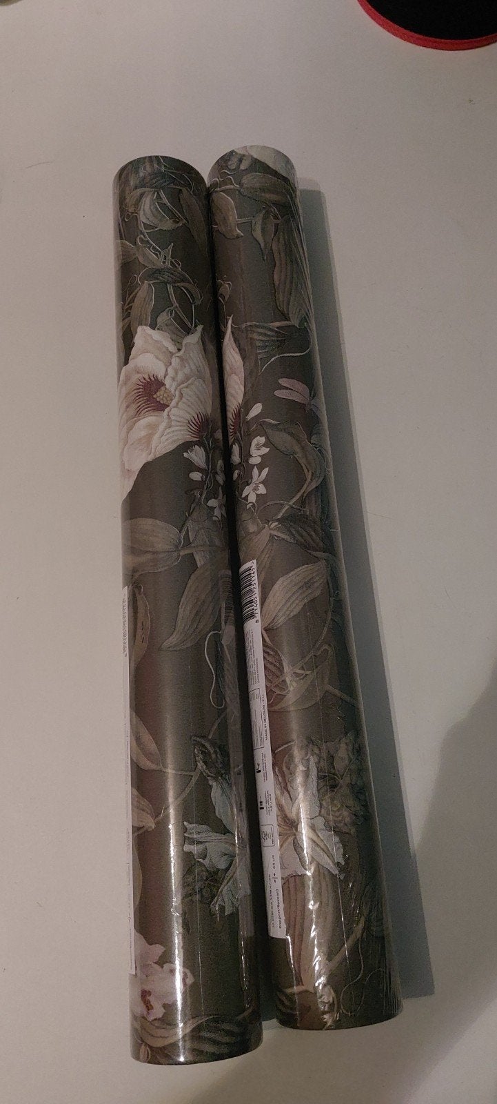 2 rollen en restjes behang met bloemenpatroon, Ophalen of Verzenden, Minder dan 10 m², Groen, Bloemen, Botanisch
