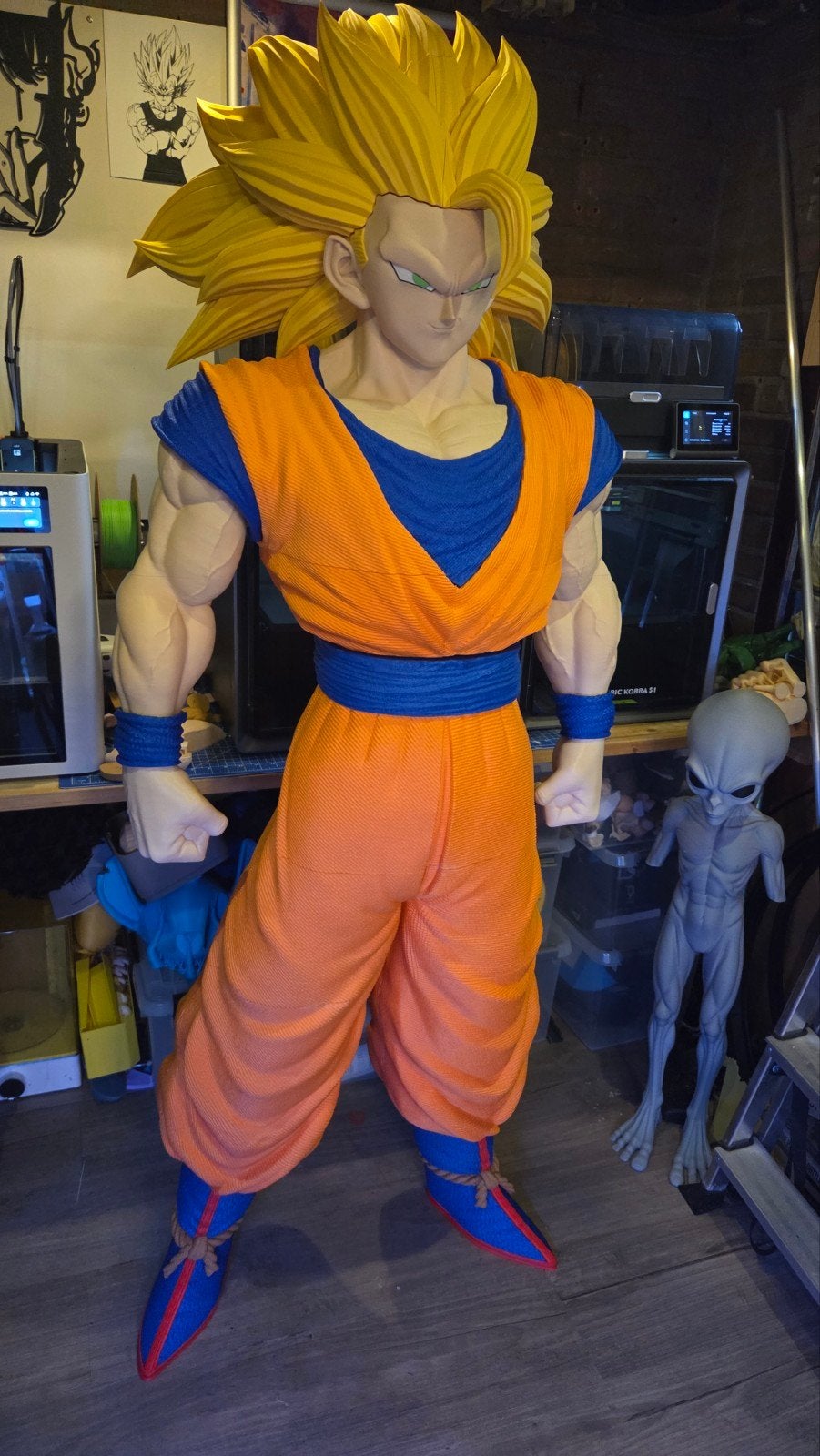 Goku ssj 3 life size statue dragonball z, Ophalen, Nieuw, Maat 48/50 (M)