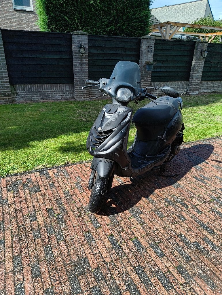Piaggio Zip 4T opknapper, Fietsen en Brommers, Ophalen, Gebruikt, Maximaal 45 km/u, Zip