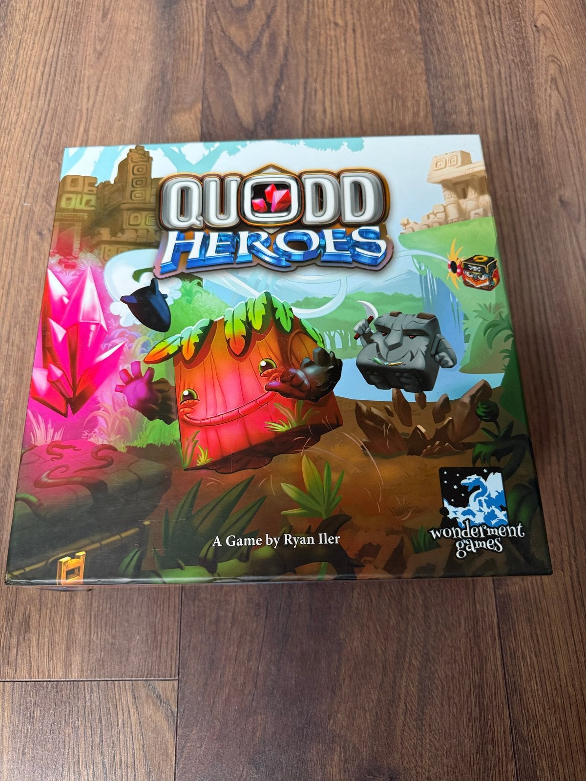 Quodd Heroes, Hobby en Vrije tijd, Gezelschapsspellen | Bordspellen, Een of twee spelers, Ophalen of Verzenden, Zo goed als nieuw