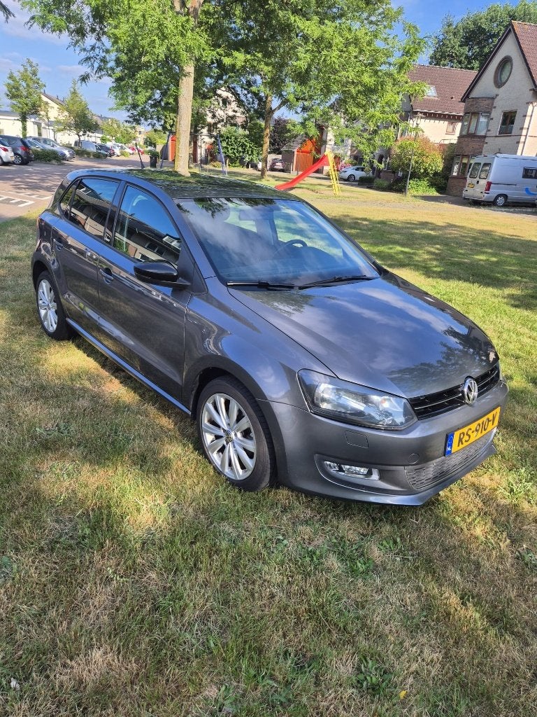 Volkswagen Polo 1.2 uit 2012, Auto's, Volkswagen, Voorwielaandrijving, 40 €/maand, 1198 cc, Handgeschakeld