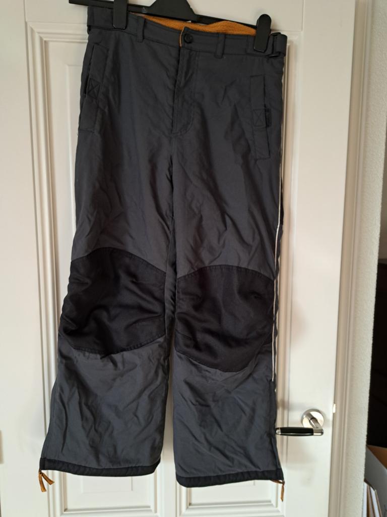 SKIBROEK MAAT 146 DONKER GRIJS MERK ZIE FOTO, Sport en Fitness, Skiën en Langlaufen, Overige merken, 100 tot 140 cm, Ophalen of Verzenden