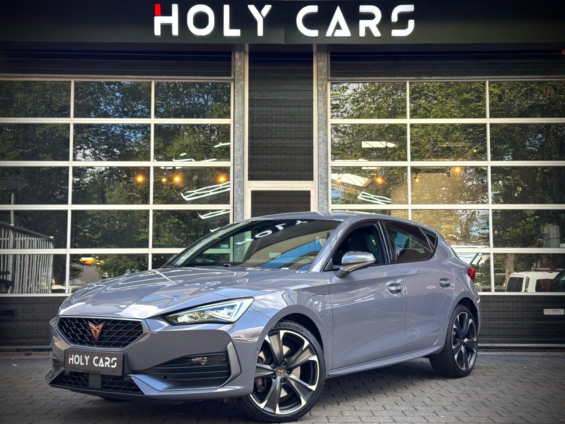 Cupra León