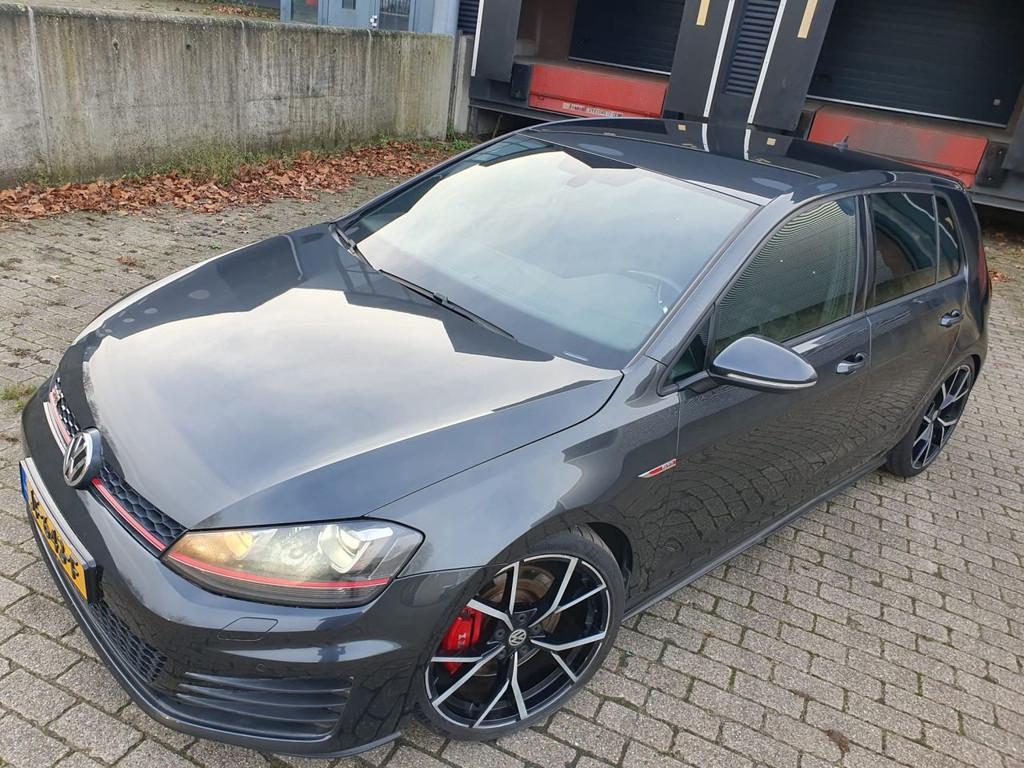 Volkswagen Golf 2.0 TSI GTI Performance DSG (bj 2015), 1984 cc, Zwart, 1324 kg, Onderhoudsboekje