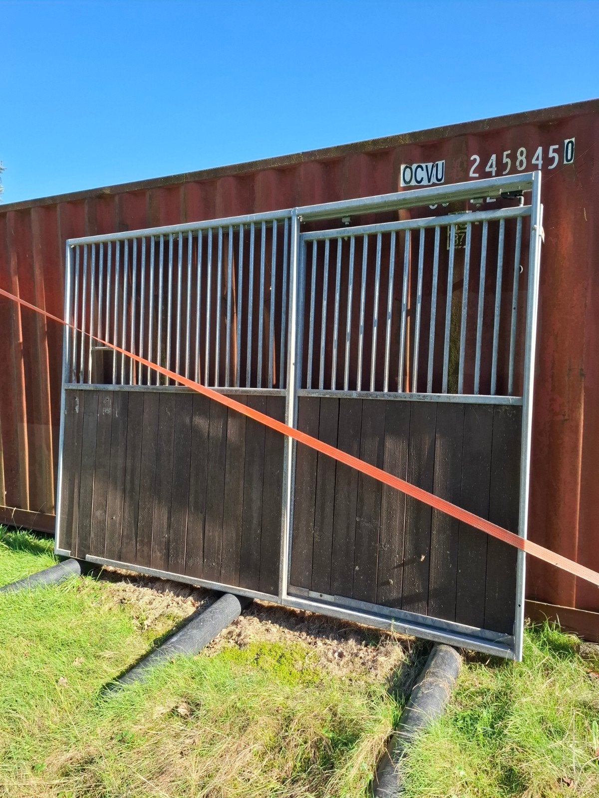 Wegens overcompleet zware kwaliteit stalwand, Dieren en Toebehoren, Stalling, 1 paard of pony