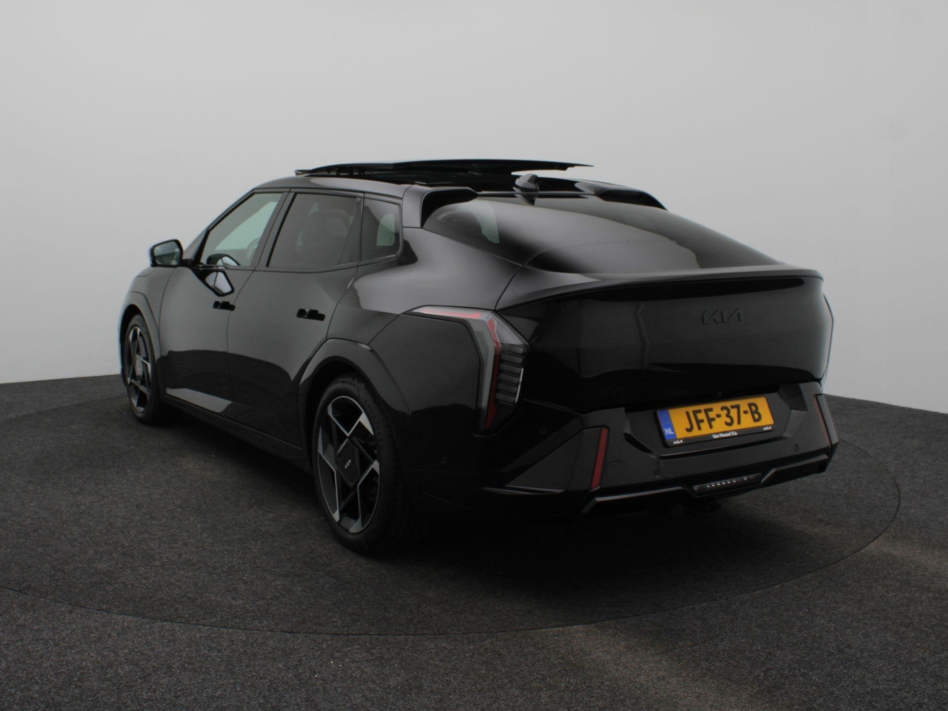 Kia EV4 GT-PlusLine 81.4 kWh FASTBACK | 360 Camera | Elek. A, Auto's, Zwart, Origineel Nederlands, 584 km, 204 pk