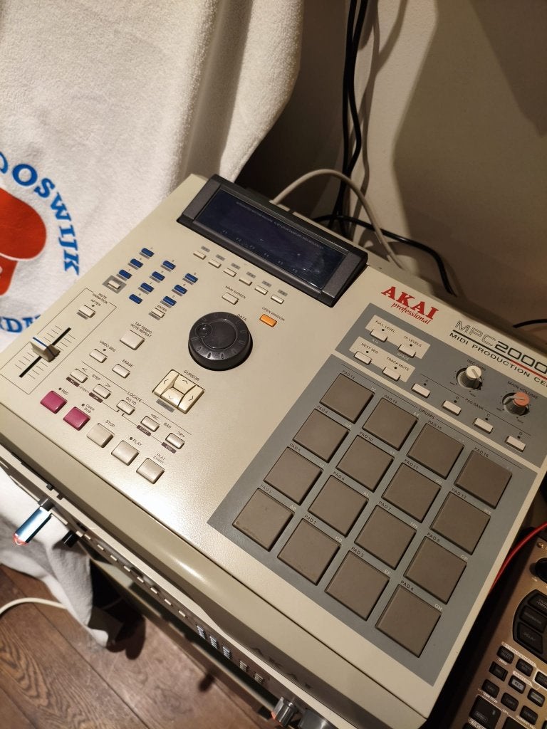 Akai MPC 2000XL CF Drive, Muziek en Instrumenten, Ophalen, Zo goed als nieuw