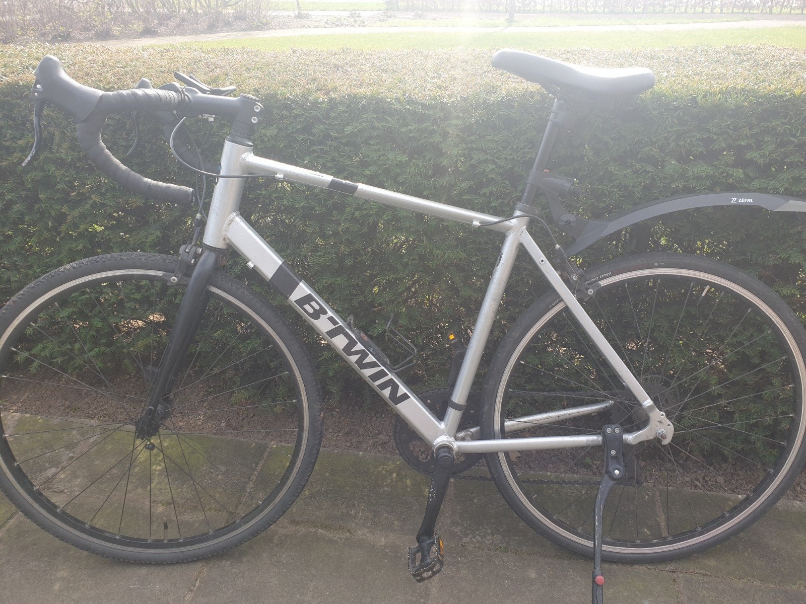 B'TWIN Triban 100 racefiets - Zo goed als nieuw, Fietsen en Brommers, Fietsen | Racefietsen, Ophalen