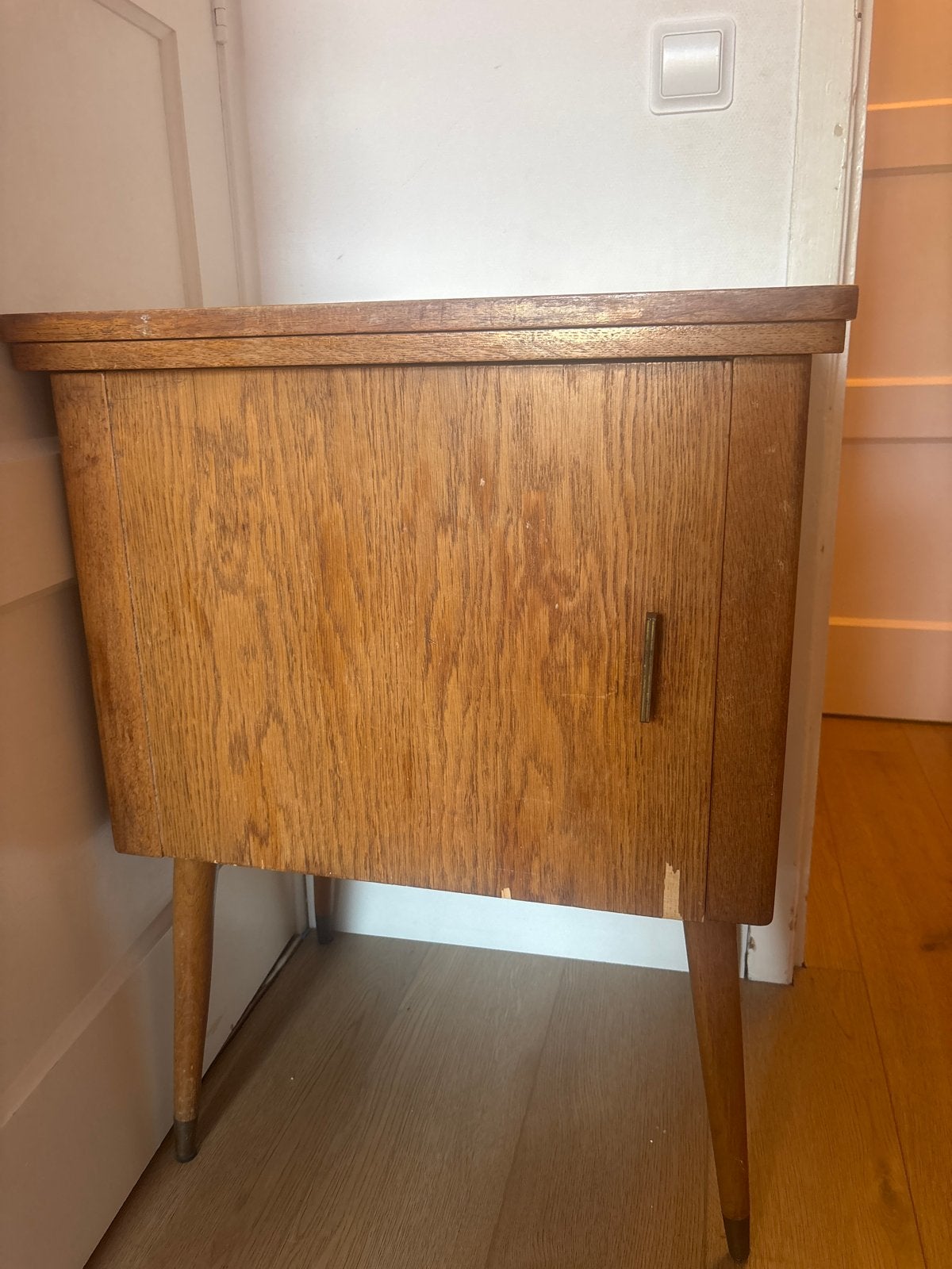 Vintage Naaikastje / Bijzettafel met Opbergruimte, Ophalen