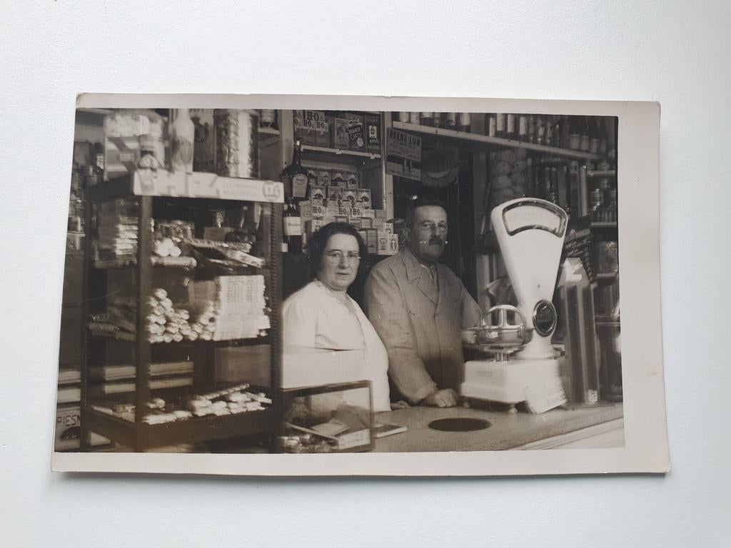 Oude Foto ( Tilburg )  winkel Enschotsestraat Fam Meyers, Gebruikt, Foto, Ophalen of Verzenden, Voor 1940