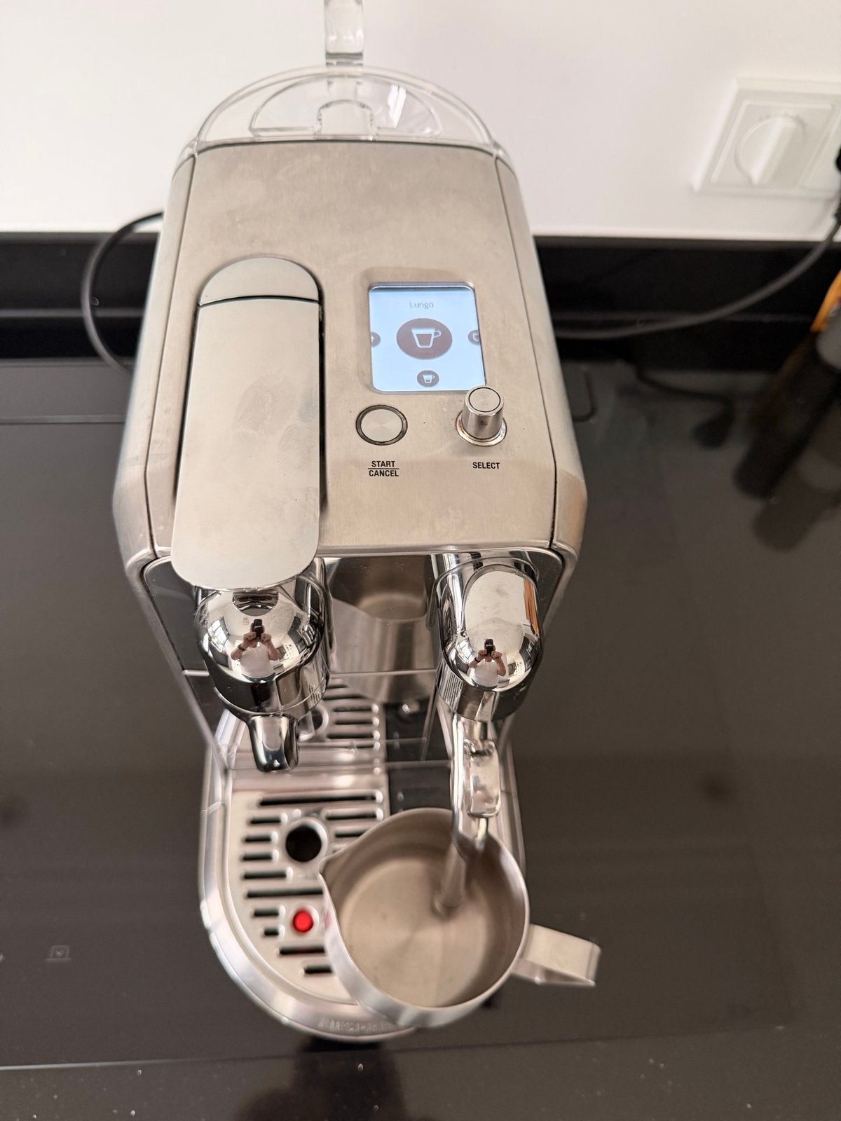 Nespresso Creatista Plus, Espresso apparaat, Ophalen of Verzenden, Zo goed als nieuw, 2 tot 4 kopjes