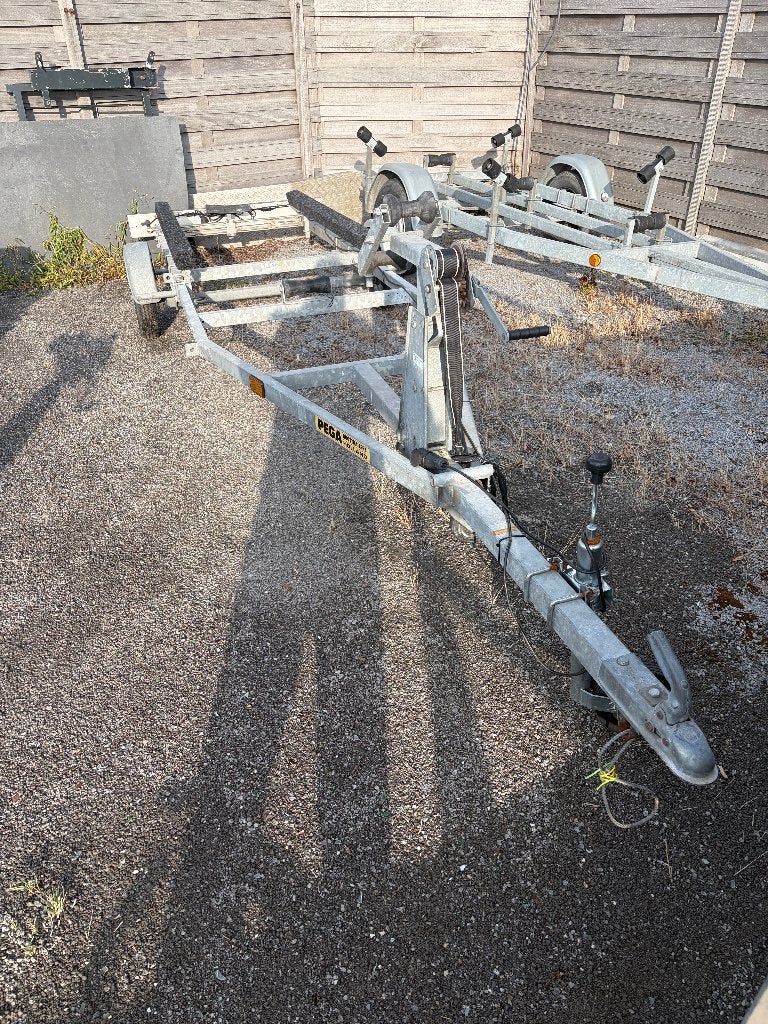 Div. trailers voor boten tot 5 meter allen onder de 750 kg, Minder dan 1500 kg, Gebruikt, Overige typen, Kantelbaar
