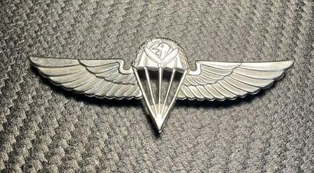 Oeganda, Parachute wing, basic, vanaf 1970, Verzamelen, Militaria | Algemeen, Ophalen of Verzenden, Landmacht, Overige gebieden
