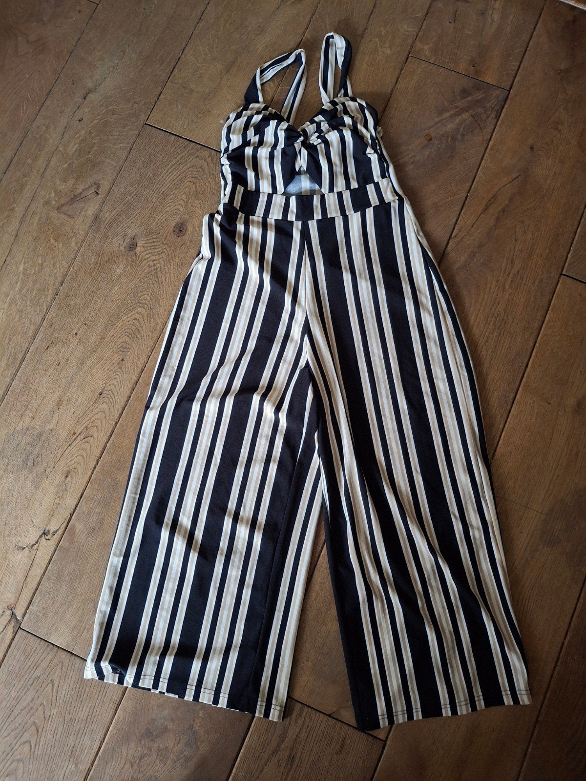 Leuke jumpsuit maat 34, Kleding | Dames, Jumpsuits, Ophalen of Verzenden, Nieuw, Maat 34 (XS) of kleiner