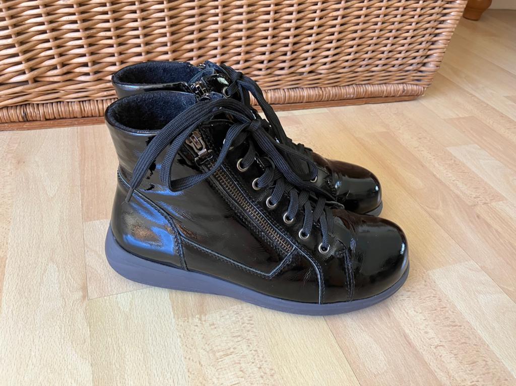 Helvesko zwarte lakleren hoge schoenen mt 40 izgs, Kleding | Dames, Schoenen, Zwart, Lage of Enkellaarzen, Ophalen of Verzenden