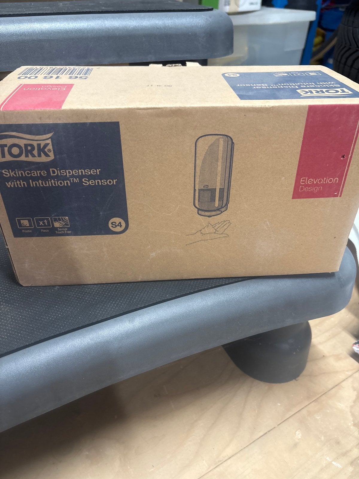 Nieuwe Tork Zeepdispenser met sensor - Plastic, Ophalen of Verzenden, Nieuw, Kunststof, Overige merken