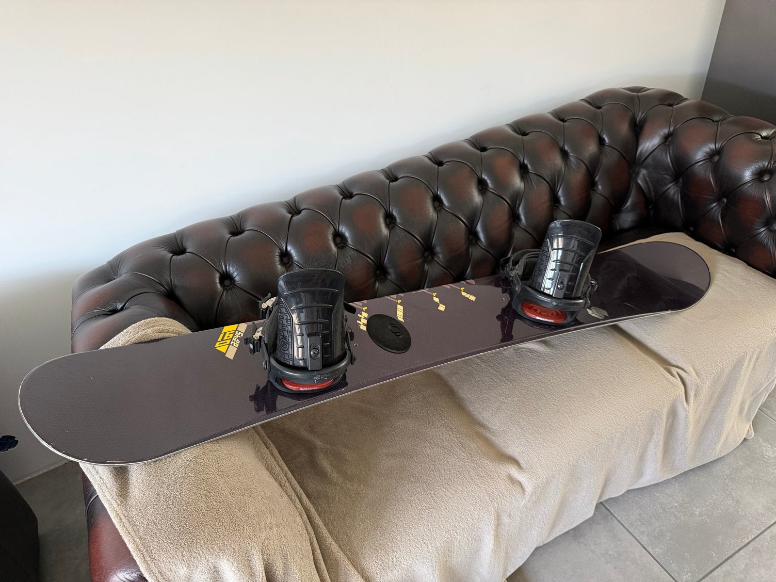 Salomon Snowboard 160 met bindingen - Gebruikt, goede staat, Sport en Fitness, Ophalen, Gebruikt, Board