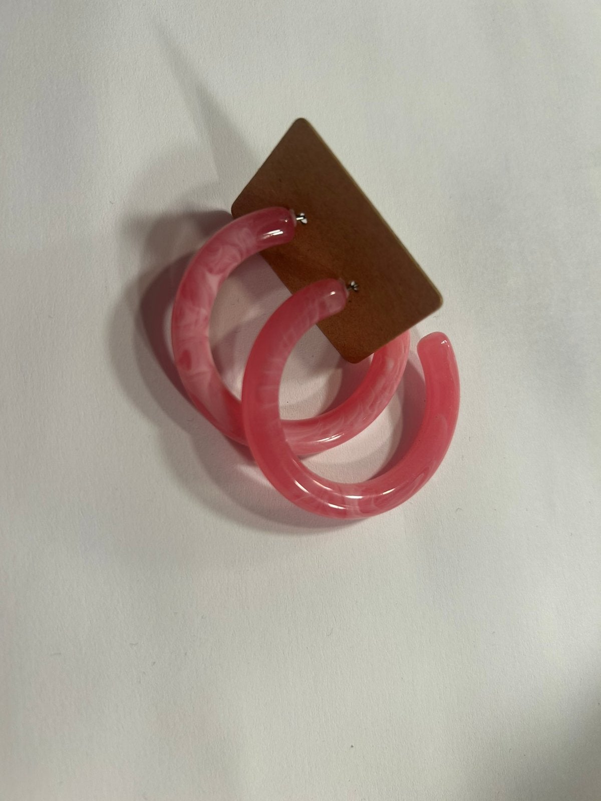 Roze dames oorbellen met marmer effect | nieuw, Overige materialen, Hangers, Nieuw, Ophalen of Verzenden