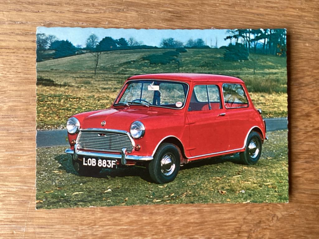 Vintage Ansichtkaart Rode Mini Cooper - Groningen, Ophalen of Verzenden