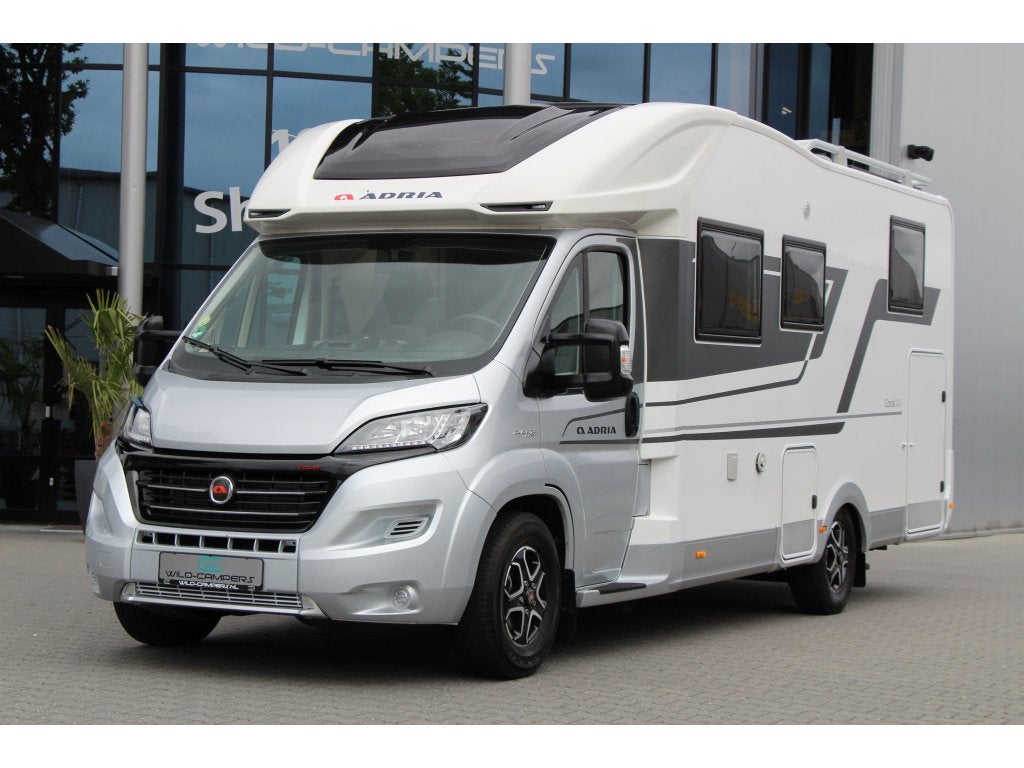 Adria Coral Plus 670 SL - 160PK AUT - ENKELE BEDDEN - 4400KG, Caravans en Kamperen, Campers, Ringverwarming, Fiat, Tot en met 2