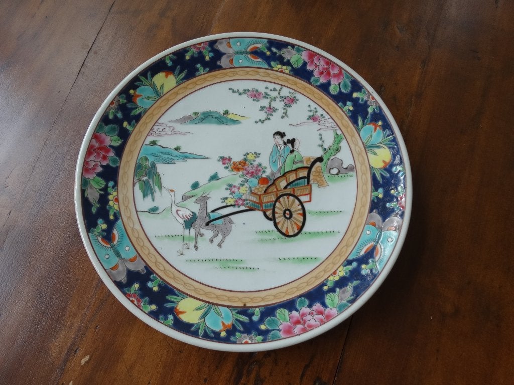 Japans bord, 2 dames in kar, hert en kraanvogel, 30,5 cm, Ophalen