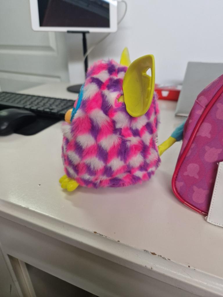 Furby Roze Paars Wit Pluche Interactief Speelgoed, Ophalen of Verzenden, Gebruikt, Jongen of Meisje