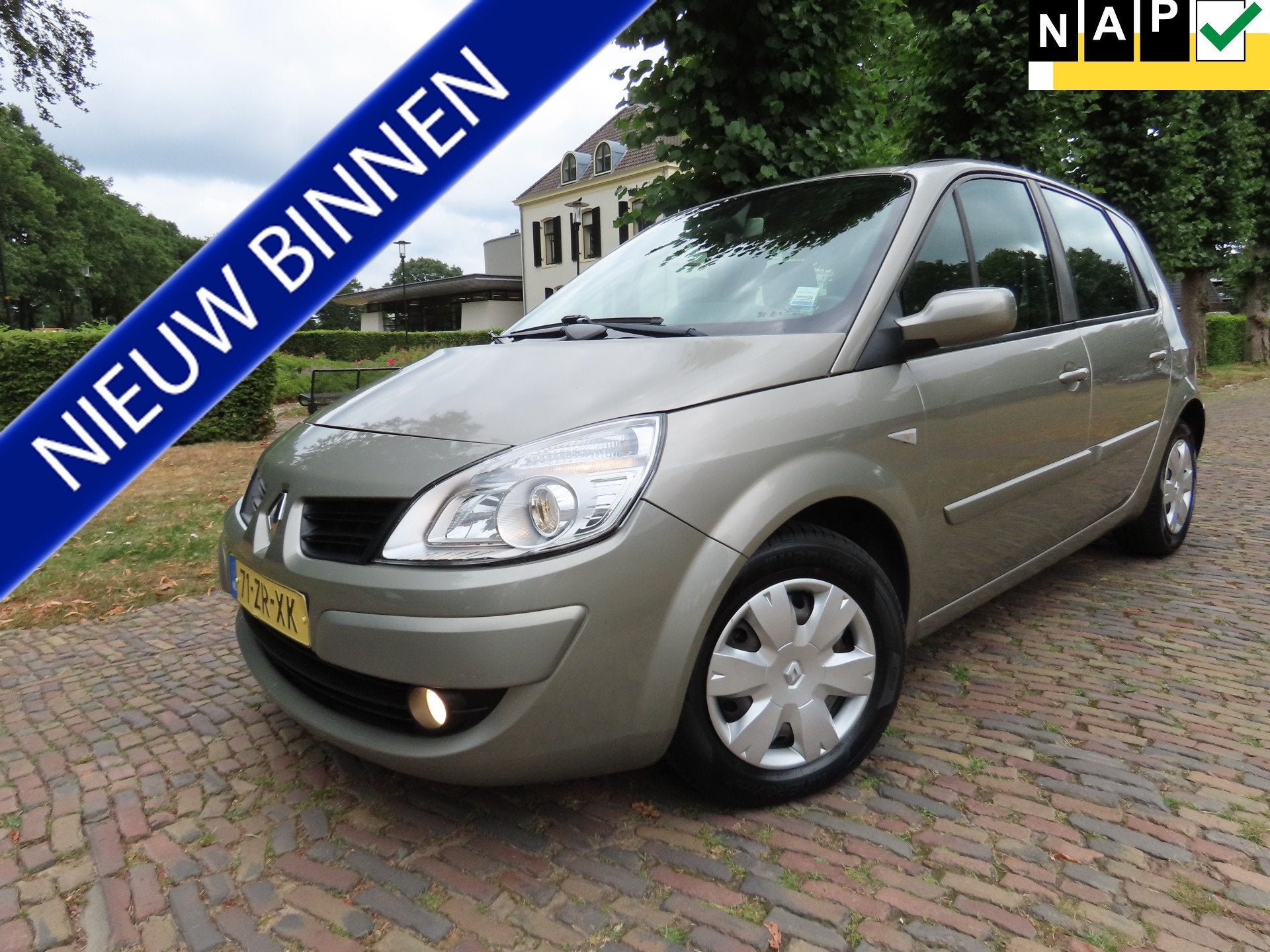 Renault Scénic 1.6-16V Privilège Comfort *59600 KM! N.A.P*, Auto's, Renault, Gebruikt, 1295 kg, 4 cilinders, Metallic lak