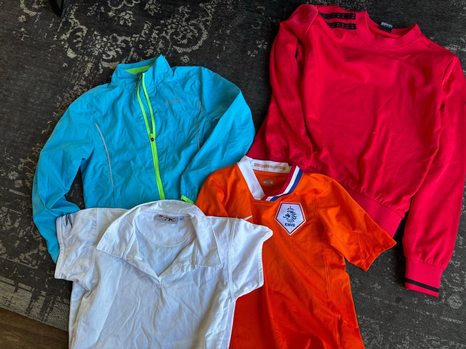 Sportkleding pakket: Nike, KNVB, Athlete, diverse maten, Ophalen, Meerkleurig, Overige typen, Maat 34 (XS) of kleiner