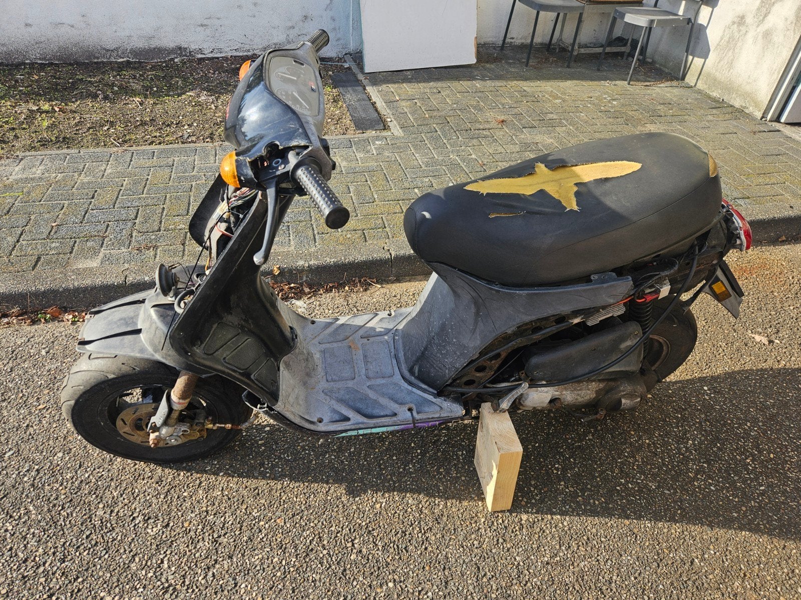 Gilera Typhoon met 45 km kenteken met werk., Fietsen en Brommers, Ophalen, Tweetakt, Gebruikt, Overige modellen