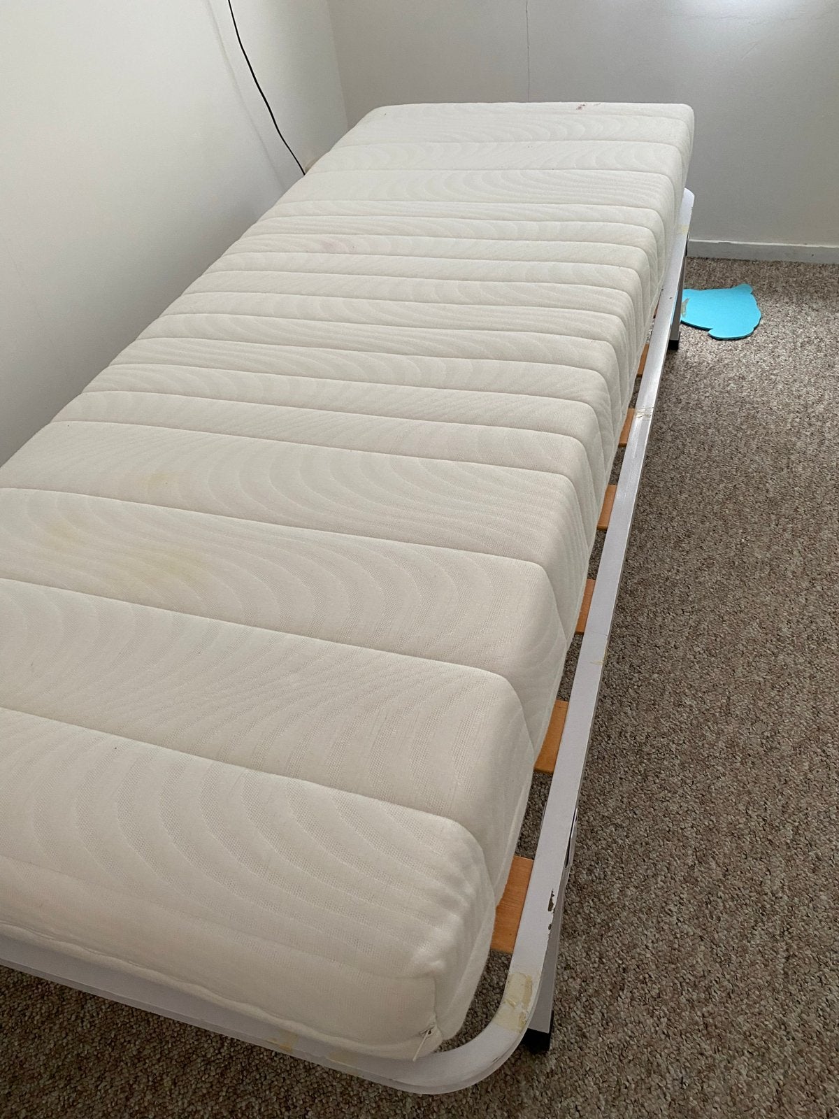 Onderschuifbed Eenpersoons met matras (90x200 cm), Ophalen, Gebruikt, 90 cm, Eenpersoons