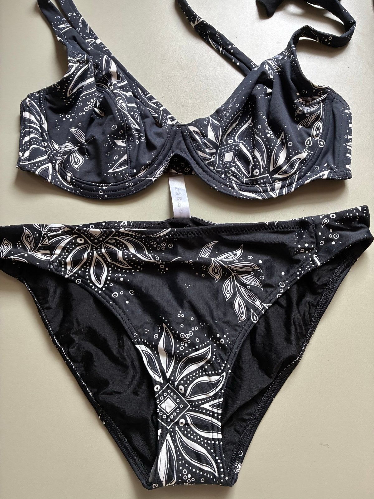 Cyell bikini 38D nieuw zwart wit beugel, Kleding | Dames, Ophalen of Verzenden, Nieuw, Zwart, Bikini