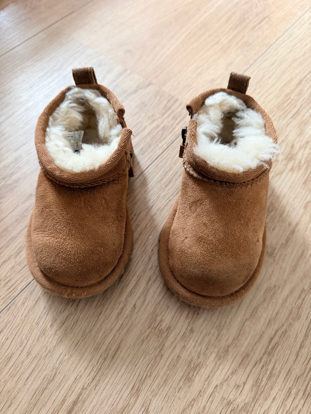 Uggs schoenen maat 22, Ophalen of Verzenden, Gebruikt, Jongen of Meisje, Laarzen