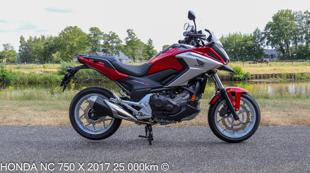 HONDA NC 750 X ABS (2017) MET TomTom, ZIJ- EN MIDDENBOK!, Motoren, 750 cc, Occasion, Motorrijbewijs A, Particulier