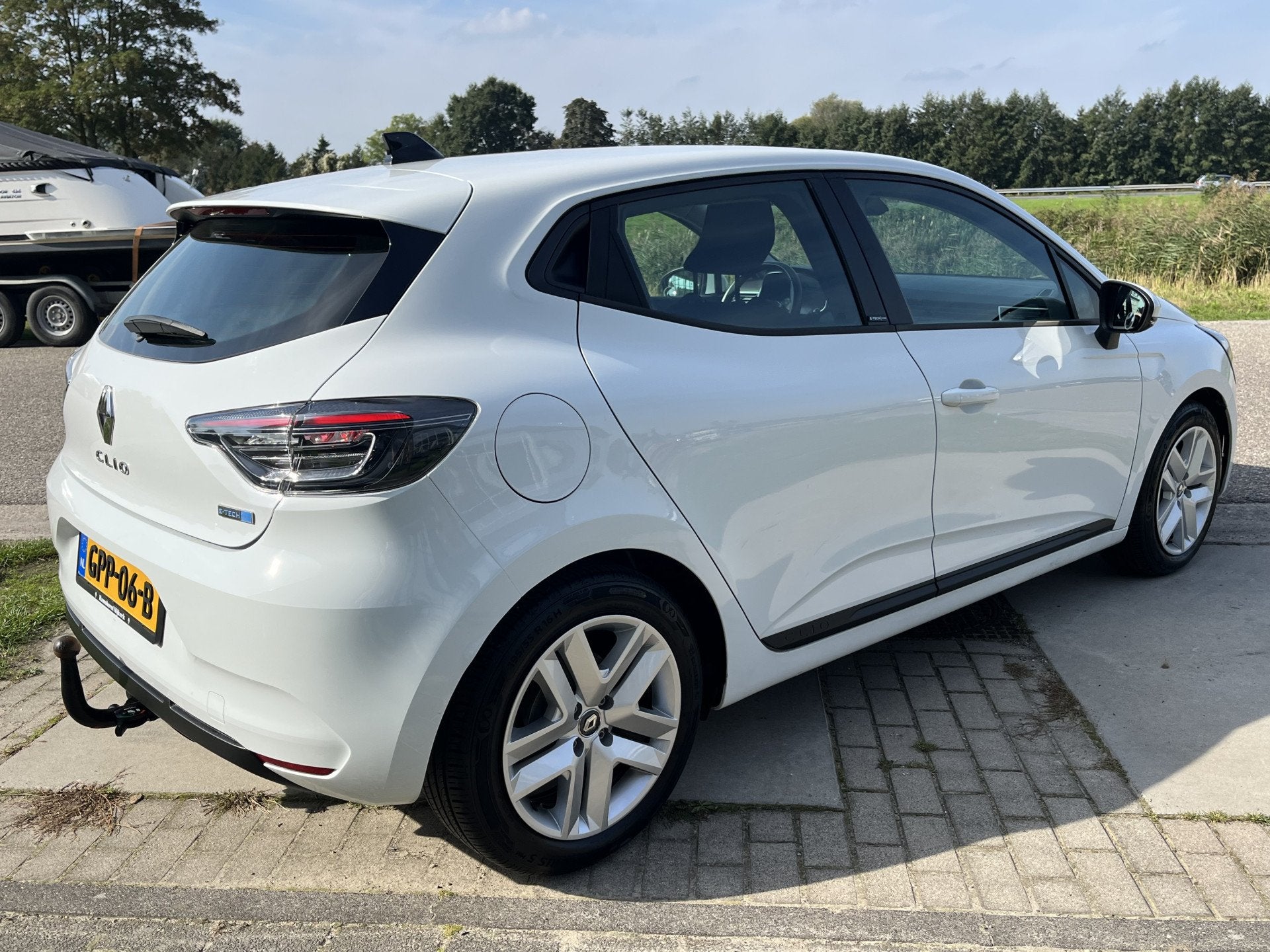 Renault Clio 1.6 E-Tech Hybrid 140PK / Dealer onderhouden /, Stof, Gebruikt, 4 cilinders, Overige brandstoffen