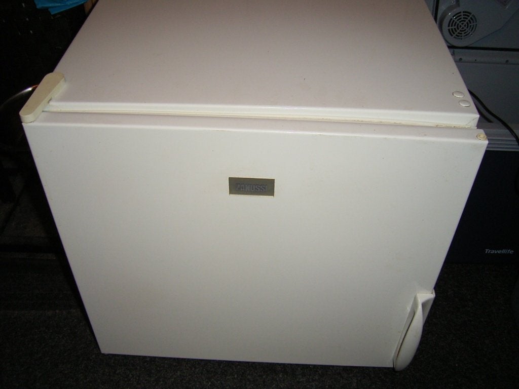 Zanussi vriezer, Witgoed en Apparatuur, Vriezers en Diepvrieskisten, Vrieskast, Gebruikt, Minder dan 85 cm, Minder dan 60 cm