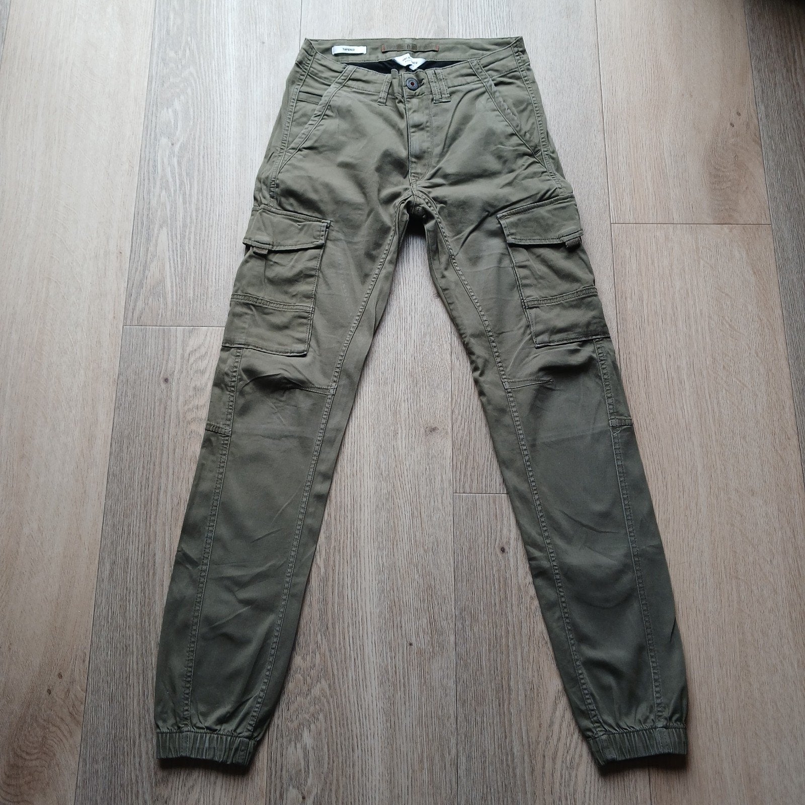 Jack & Jones Tapered Cargo Broek - Maat 29/34, Overige maten, Ophalen of Verzenden, Gedragen, Groen