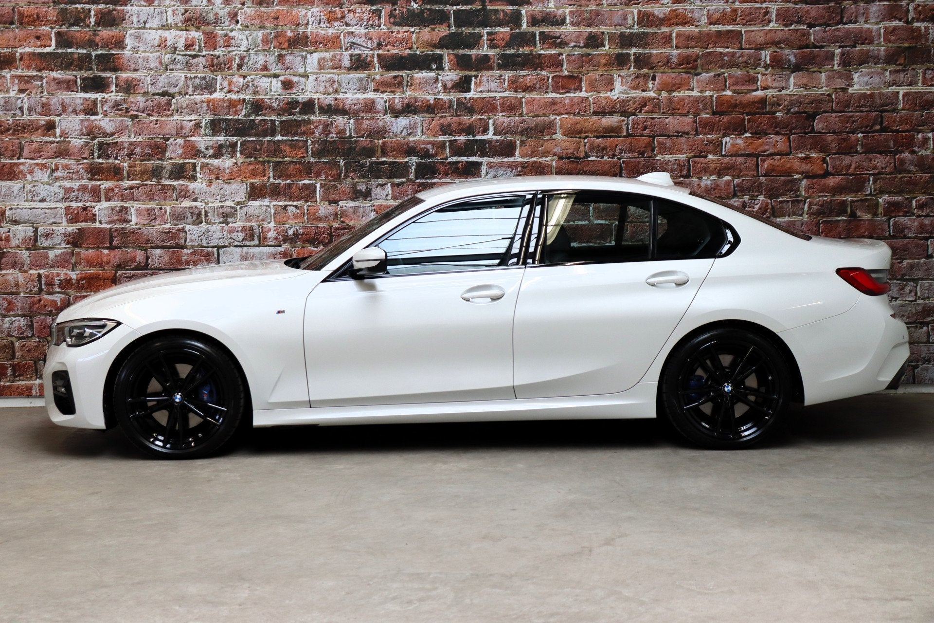 BMW 3 Serie Sedan 330i High Executive M Sport Pakket Automaa, Automaat, Achterwielaandrijving, Gebruikt, 4 cilinders