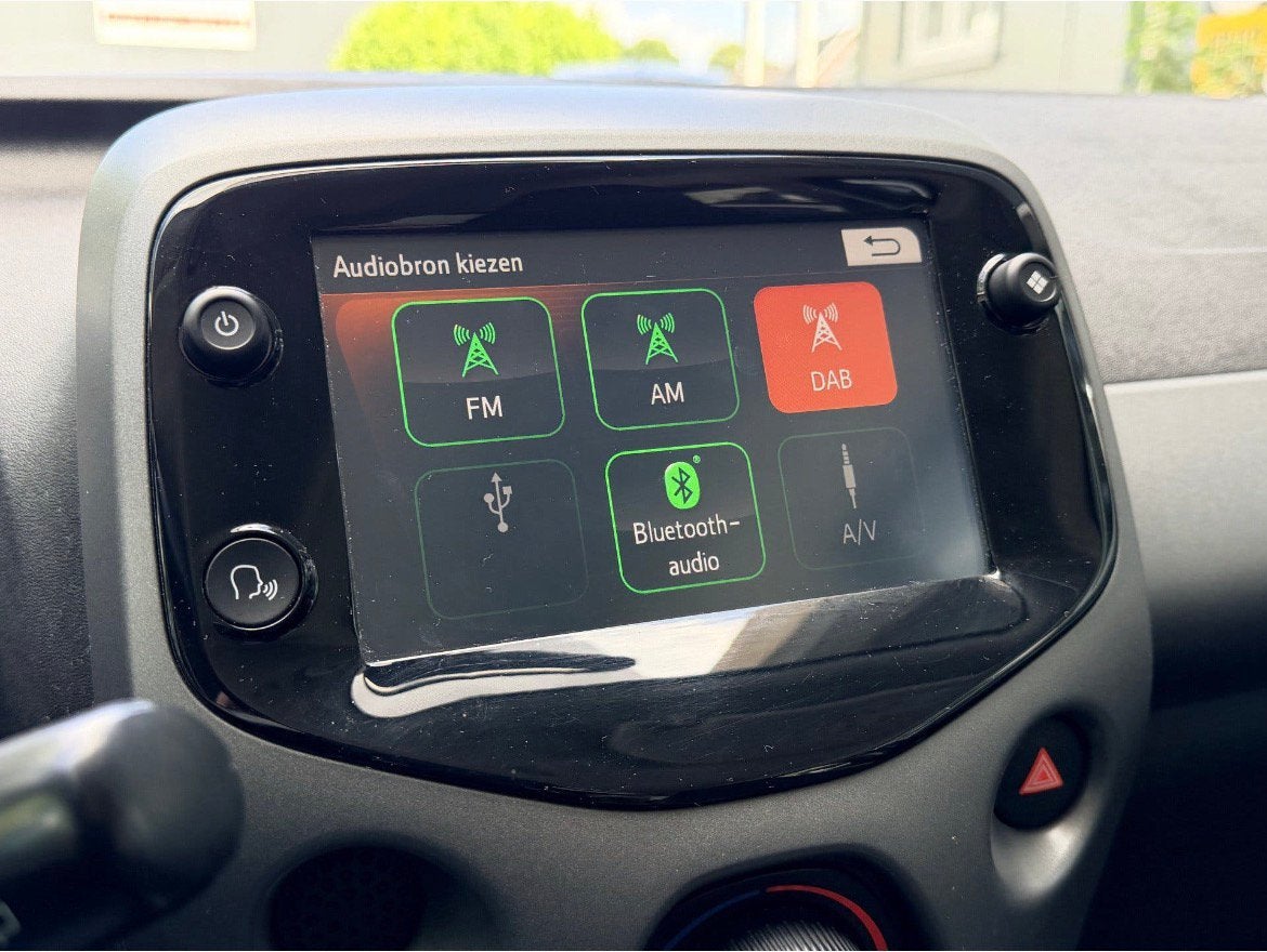 Toyota Aygo, Citroën C1 en Peugeot 108 carplay, Auto diversen, Ophalen, Zo goed als nieuw